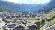 Archiviertes Webcam Bild: Zermatt: Blick über das Dorf von Spiss am 12.07.2026 um 16:39 Uhr