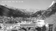 Archiviertes Webcam Bild: Zermatt: Blick über das Dorf von Spiss am 26 Feb 2026 um 06:28 Uhr
