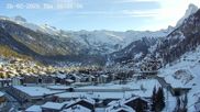 Archiviertes Webcam Bild: Zermatt: Blick über das Dorf von Spiss am 26 Feb 2026 um 16:28 Uhr