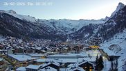 Archiviertes Webcam Bild: Zermatt: Blick über das Dorf von Spiss am 26 Feb 2026 um 18:28 Uhr