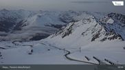 Archiviertes Webcam Bild: Davos: Parsenn Weissfluhjoch (Blick Dorftäli) am 12.04.2026 um 07:10 Uhr