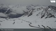 Archiviertes Webcam Bild: Davos: Parsenn Weissfluhjoch (Blick Dorftäli) am 12.04.2026 um 12:10 Uhr