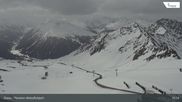 Archiviertes Webcam Bild: Davos: Parsenn Weissfluhjoch (Blick Dorftäli) am 13.04.2026 um 10:33 Uhr