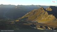 Archiviertes Webcam Bild: Davos: Parsenn Weissfluhjoch (Blick Dorftäli) am 30.08.2026 um 07:53 Uhr