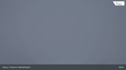 Archiviertes Webcam Bild: Davos: Parsenn Weissfluhjoch (Blick Dorftäli) am 26.03.2026 um 08:30 Uhr