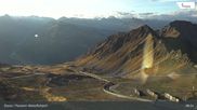 Archiviertes Webcam Bild: Davos: Parsenn Weissfluhjoch (Blick Dorftäli) am 20.10.2026 um 08:38 Uhr