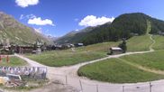 Archiviertes Webcam Bild: Val d'Isère: Übungspisten im Tal am 12.07.2026 um 14:48 Uhr