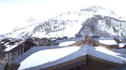 Archived webcam image showing Val d'Isère Village on 8 Apr 2026 at 07:38