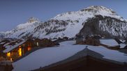 Archived webcam image showing Val d'Isère Village on 2 Apr 2026 at 07:36