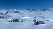 Archived webcam image showing Rocher de Bellevarde in Val d'Isère on 27 Feb 2026 at 00:29