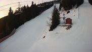 Archived webcam image showing Klinovec: Chair Lift Suzuki on 26 Feb 2026 at 07:20