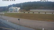 Archiviertes Webcam Bild: Biathlon Arena Nové Město - Blick zum Schießstand am 12.04.2026 um 16:46 Uhr