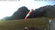 Archiviertes Webcam Bild: Tegelberg: Falkenlift und Gleitschirmlandeplatz am 28.05.2026 um 04:00 Uhr