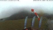 Archiviertes Webcam Bild: Tegelberg: Falkenlift und Gleitschirmlandeplatz am 21.09.2026 um 06:01 Uhr