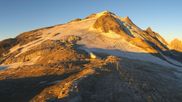 Archived webcam image showing Tignes - Grande Motte Glacier on 30 Aug 2026 at 07:34