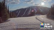 Archiviertes Webcam Bild: Sun Peaks: Sundance Sesselbahn Bergstation am 27.04.2026 um 04:29 Uhr
