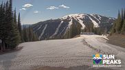 Archiviertes Webcam Bild: Sun Peaks: Sundance Sesselbahn Bergstation am 27.04.2026 um 00:29 Uhr