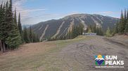 Archiviertes Webcam Bild: Sun Peaks: Sundance Sesselbahn Bergstation am 27.05.2026 um 18:56 Uhr