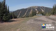 Archiviertes Webcam Bild: Sun Peaks: Sundance Sesselbahn Bergstation am 27.05.2026 um 20:56 Uhr