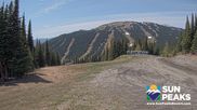 Archiviertes Webcam Bild: Sun Peaks: Sundance Sesselbahn Bergstation am 27.05.2026 um 22:56 Uhr