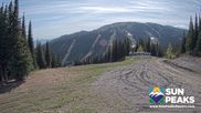 Archiviertes Webcam Bild: Sun Peaks: Sundance Sesselbahn Bergstation am 28.05.2026 um 02:48 Uhr