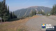 Archiviertes Webcam Bild: Sun Peaks: Sundance Sesselbahn Bergstation am 26.08.2026 um 18:14 Uhr