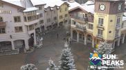 Archiviertes Webcam Bild: Village Sun Peaks am 10.10.2026 um 18:53 Uhr