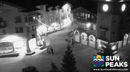 Archiviertes Webcam Bild: Village Sun Peaks am 10.10.2026 um 10:53 Uhr