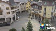 Archiviertes Webcam Bild: Village Sun Peaks am 10.10.2026 um 22:53 Uhr