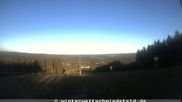 Archiviertes Webcam Bild: Schmiedefeld am Rennsteig: Blick auf die Piste am 28.05.2026 um 20:29 Uhr