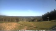 Archiviertes Webcam Bild: Schmiedefeld am Rennsteig: Blick auf die Piste am 29.05.2026 um 18:02 Uhr