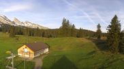Archived webcam image showing Chaeserrugg - Zinggen Pub on 10 May 2026 at 07:01
