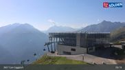 Archiviertes Webcam Bild: Sölden: Bergstation Giggijochbahn am 05.08.2026 um 09:15 Uhr