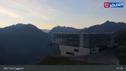Archiviertes Webcam Bild: Sölden: Bergstation Giggijochbahn am 01.10.2026 um 07:16 Uhr