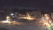 Archived webcam image showing Alpes Maritimes - Place d'Auron on 2 Apr 2026 at 04:22