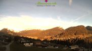 Archiviertes Webcam Bild: Gästehaus Almenrausch am 03.05.2026 um 07:07 Uhr