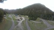 Archiviertes Webcam Bild: Biathlonstadion Ruhpolding: Panorama Chiemgau Arena am 10.10.2026 um 10:36 Uhr