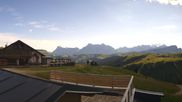 Archiviertes Webcam Bild: Arabba Bec de Roces Hütte am 18.07.2026 um 08:32 Uhr