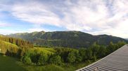 Archived webcam image showing top station gondola Ossi-Reichert on 4 Jun 2026 at 07:09