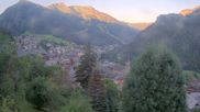 Archiviertes Webcam Bild: Dorf Châtel am 12.07.2026 um 06:44 Uhr