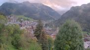 Archiviertes Webcam Bild: Dorf Châtel am 10.10.2026 um 18:55 Uhr