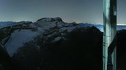 Archiviertes Webcam Bild: Peak Walk Hängebrücke Glacier 3000 am 17.10.2026 um 04:28 Uhr