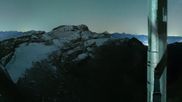 Archiviertes Webcam Bild: Peak Walk Hängebrücke Glacier 3000 am 17.10.2026 um 00:28 Uhr