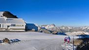 Archived webcam image showing Les Deux Alpes (top station chairlift Glacier) on 15 Jun 2026 at 07:12