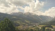 Archiviertes Webcam Bild: Pfarrwerfen, Blickrichtung Werfen am 28.05.2026 um 14:00 Uhr