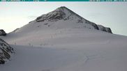 Archived webcam image showing Ski Slopes Stilfser Joch on 11 Apr 2026 at 06:30