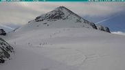 Archived webcam image showing Ski Slopes Stilfser Joch on 11 Apr 2026 at 08:30
