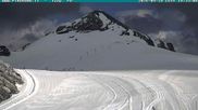 Archiviertes Webcam Bild: Stilfserjoch: Blick auf die Gletscherpisten am 28.05.2026 um 18:14 Uhr