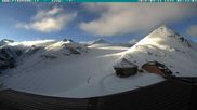 Archived webcam image showing Trincerone: Glacier View on 21 May 2026 at 06:49