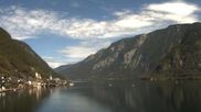 Archiviertes Webcam Bild: Blick auf den Ort Hallstatt am 26.08.2026 um 12:14 Uhr